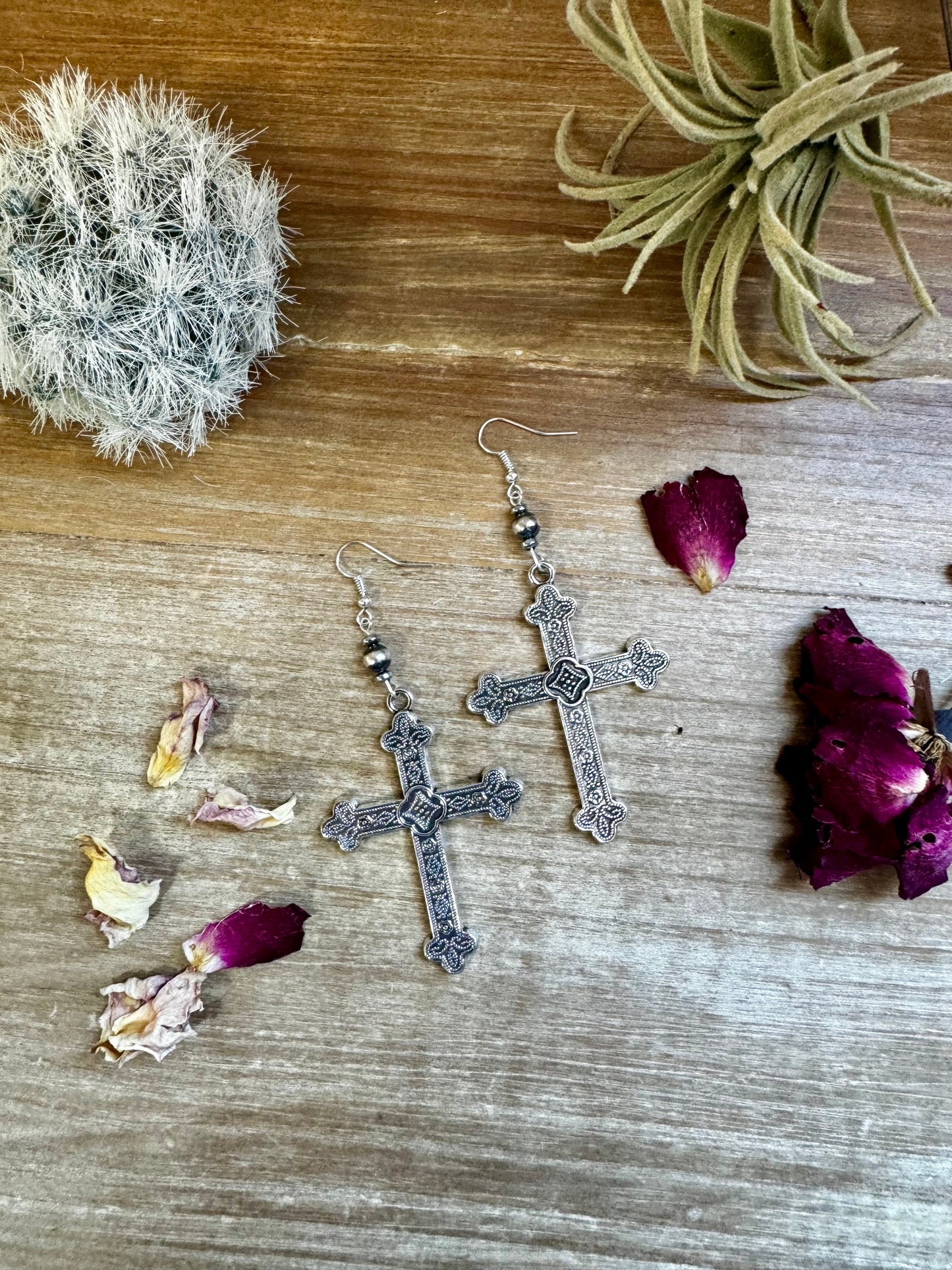 Cross earrings with 6 mm sterling silvers pearls