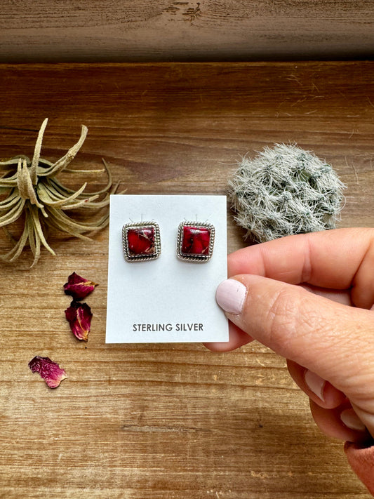 Stud square Dhalia rose earrings option 1