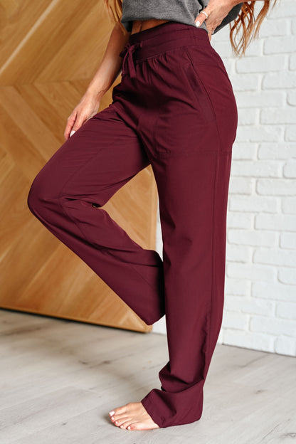 Runner's High Drawstring Joggers in Red Merlot