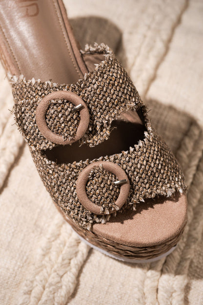 Eriwen Buckle Wedge in Taupe